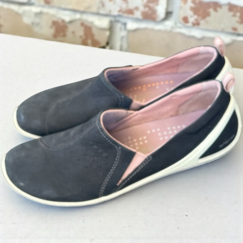 Ecco Biom Black Leather Suede Slip-on Flat Shoes